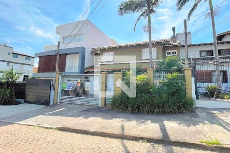 Casa à venda com 280m², 3 quartos e 4 vagasFachada