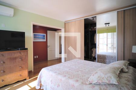 Casa à venda com 280m², 3 quartos e 4 vagasSuíte 3