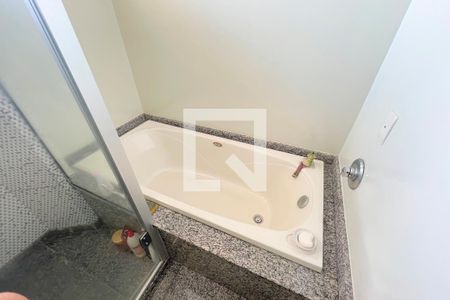 Casa à venda com 280m², 3 quartos e 4 vagasBanheiro da Suíte 3