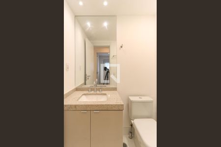 Apartamento para alugar com 69m², 2 quartos e 1 vagaBanheiro Social