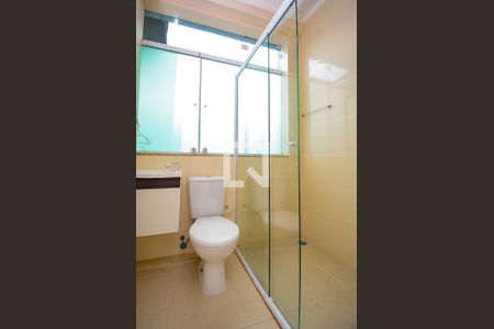 Banheiro da Suíte de apartamento para alugar com 2 quartos, 70m² em Nova Petrópolis, São Bernardo do Campo