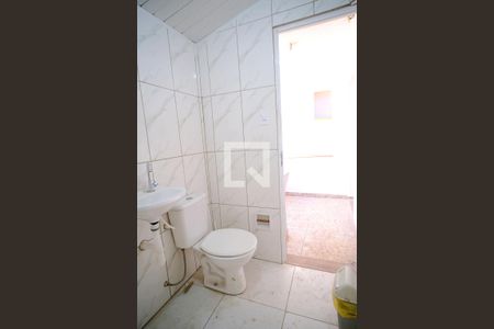 Casa para alugar com 74m², 1 quarto e sem vagaBanheiro