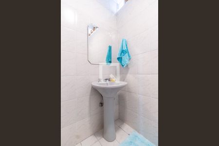 Casa para alugar com 450m², 3 quartos e 4 vagasBanheiro de serviço