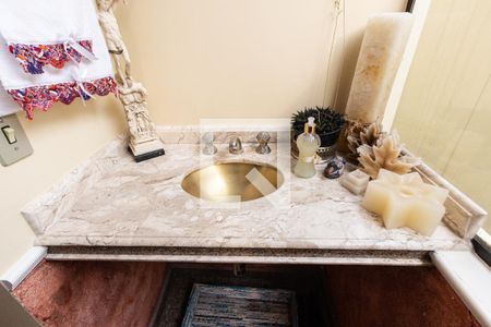 Casa para alugar com 450m², 3 quartos e 4 vagasLavabo