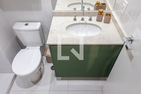 Banheiro de apartamento para alugar com 1 quarto, 27m² em Pinheiros, São Paulo