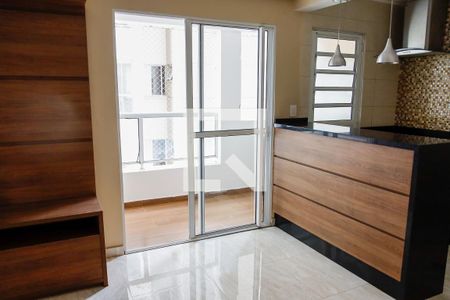 sala de apartamento à venda com 2 quartos, 60m² em Padroeira, Osasco