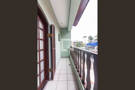 Casa à venda com 320m², 4 quartos e 7 vagas Casa à venda com 320m², 4 quartos e 7 vagasSacada