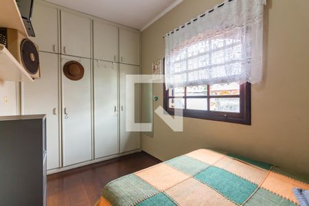 Casa à venda com 320m², 4 quartos e 7 vagas Casa à venda com 320m², 4 quartos e 7 vagasQuarto 2