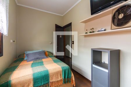 Casa à venda com 320m², 4 quartos e 7 vagas Casa à venda com 320m², 4 quartos e 7 vagasQuarto 2