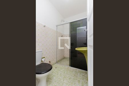 Casa à venda com 350m², 6 quartos e 2 vagas Casa à venda com 350m², 6 quartos e 2 vagasCasa 1: Banheiro