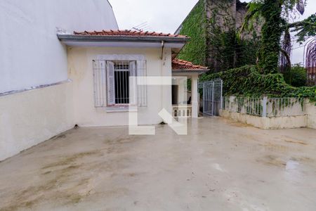 Casa à venda com 350m², 6 quartos e 2 vagas Casa à venda com 350m², 6 quartos e 2 vagasCasa 1: Varanda