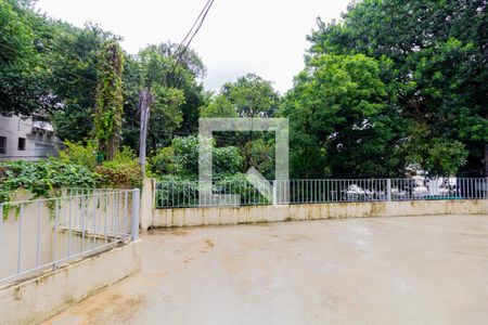 Casa à venda com 350m², 6 quartos e 2 vagas Casa à venda com 350m², 6 quartos e 2 vagasCasa 1: Varanda