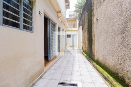 Casa à venda com 350m², 6 quartos e 2 vagas Casa à venda com 350m², 6 quartos e 2 vagasCasa 2: Quintal