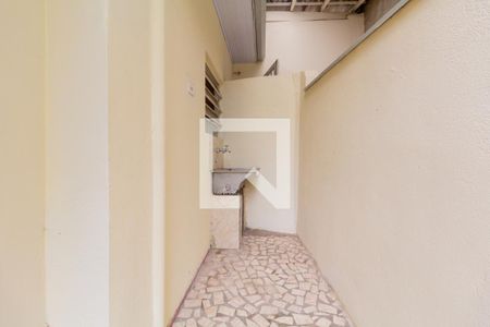 Casa à venda com 350m², 6 quartos e 2 vagas Casa à venda com 350m², 6 quartos e 2 vagasCasa 1: Área de Serviço