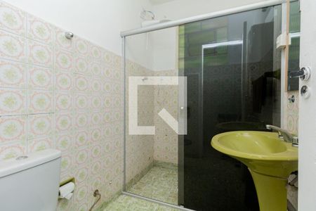 Casa à venda com 350m², 6 quartos e 2 vagas Casa à venda com 350m², 6 quartos e 2 vagasCasa 1: Banheiro