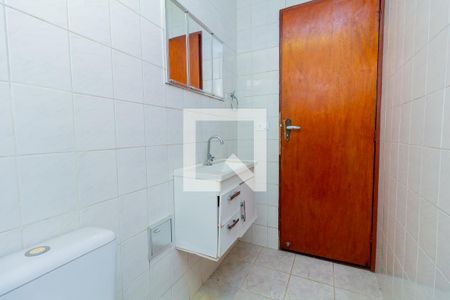 Casa à venda com 350m², 6 quartos e 2 vagas Casa à venda com 350m², 6 quartos e 2 vagasCasa 2: Banheiro