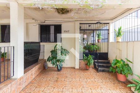 Casa à venda com 363m², 2 quartos e 2 vagas Casa à venda com 363m², 2 quartos e 2 vagasGaragem Casa 1