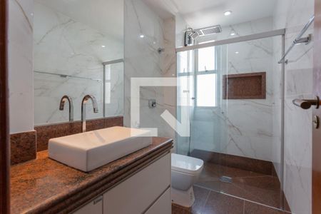 Apartamento para alugar com 273m², 4 quartos e 3 vagas Apartamento para alugar com 273m², 4 quartos e 3 vagasBanheiro