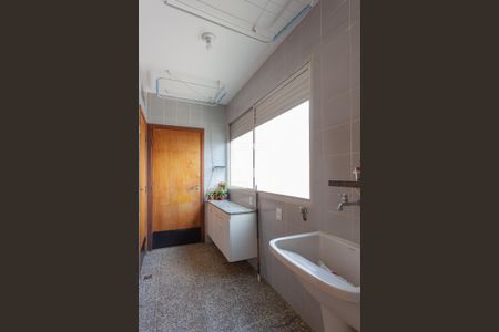 Apartamento para alugar com 273m², 4 quartos e 3 vagas Apartamento para alugar com 273m², 4 quartos e 3 vagasÁrea de Serviço