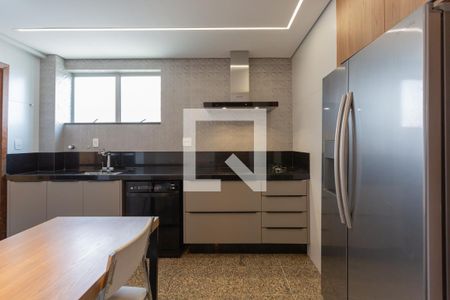Apartamento para alugar com 273m², 4 quartos e 3 vagas Apartamento para alugar com 273m², 4 quartos e 3 vagasCozinha