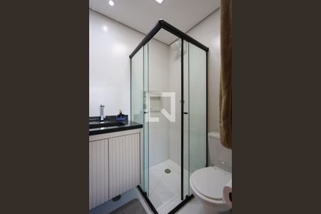 Banheiro de kitnet/studio para alugar com 1 quarto, 24m² em Santana, São Paulo