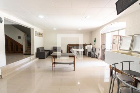 Casa à venda com 420m², 4 quartos e 4 vagasSalão de festas