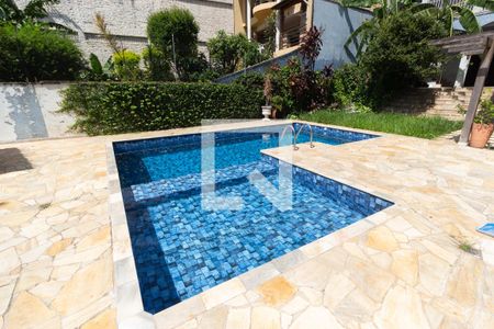 Casa à venda com 420m², 4 quartos e 4 vagasPiscina