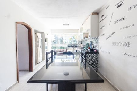 Casa à venda com 420m², 4 quartos e 4 vagasCozinha