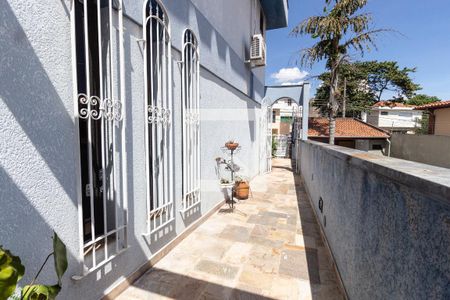 Casa à venda com 420m², 4 quartos e 4 vagasCorredor