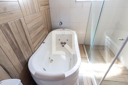 Casa à venda com 420m², 4 quartos e 4 vagasBanheira