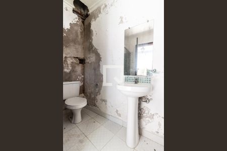 Casa à venda com 420m², 4 quartos e 4 vagasBanheiro de serviço 2