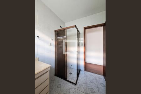 Casa à venda com 725m², 3 quartos e 2 vagas Casa à venda com 725m², 3 quartos e 2 vagasBanheiro