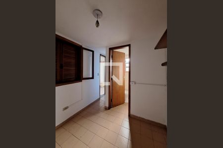 Casa à venda com 725m², 3 quartos e 2 vagas Casa à venda com 725m², 3 quartos e 2 vagasEdicula