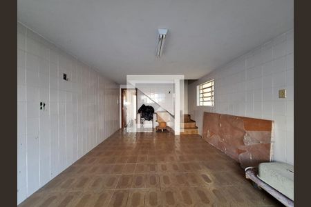 Casa à venda com 725m², 3 quartos e 2 vagas Casa à venda com 725m², 3 quartos e 2 vagasGaragem