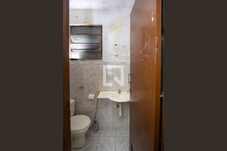 Banheiro de kitnet/studio para alugar com 0 quarto, 23m² em Centro, Niterói