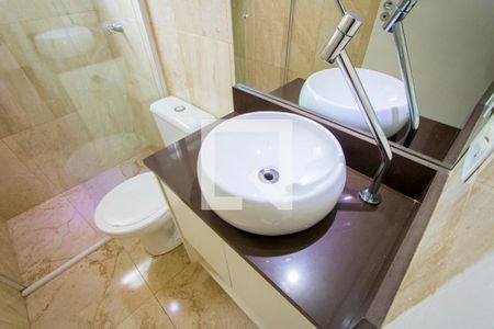 Apartamento à venda com 65m², 3 quartos e 1 vaga Apartamento à venda com 65m², 3 quartos e 1 vagaBanheiro do quarto 1