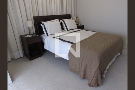 Apartamento à venda com 170m², 3 quartos e 4 vagasSuíte 1