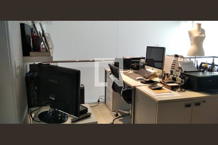 Apartamento à venda com 170m², 3 quartos e 4 vagasEscritório