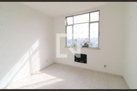Quarto de kitnet/studio para alugar com 1 quarto, 40m² em Jardim Guanabara, Rio de Janeiro