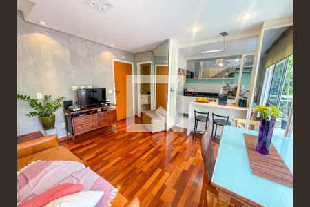 Sala de apartamento à venda com 2 quartos, 102m² em Vila Madalena, São Paulo