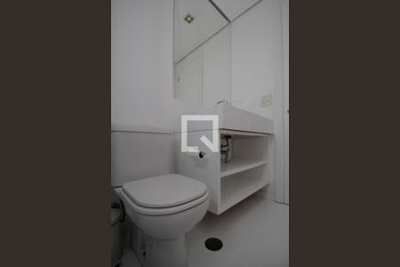 Apartamento à venda com 192m², 3 quartos e 4 vagasBanheiro da Suíte 3