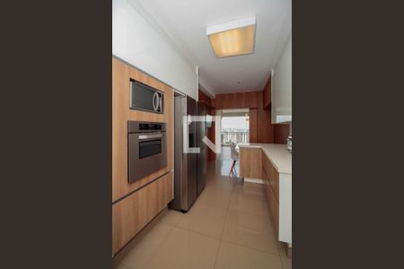 Apartamento à venda com 192m², 3 quartos e 4 vagasCozinha