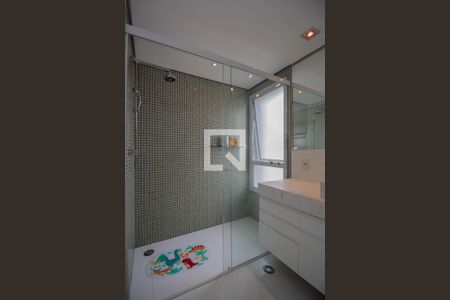 Apartamento à venda com 192m², 3 quartos e 4 vagasBanheiro da Suíte 1