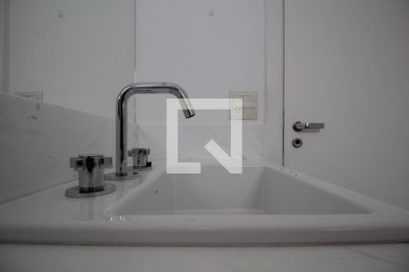 Apartamento à venda com 192m², 3 quartos e 4 vagasBanheiro da Suíte 3