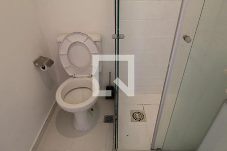 Apartamento à venda com 130m², 2 quartos e 2 vagasBanheiro do corredor