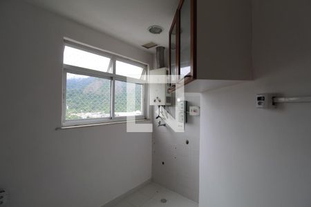 Apartamento à venda com 130m², 2 quartos e 2 vagasÁrea de serviço