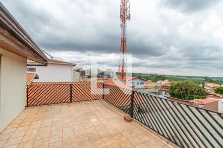 Casa à venda com 269m², 4 quartos e 4 vagasVaranda Soton