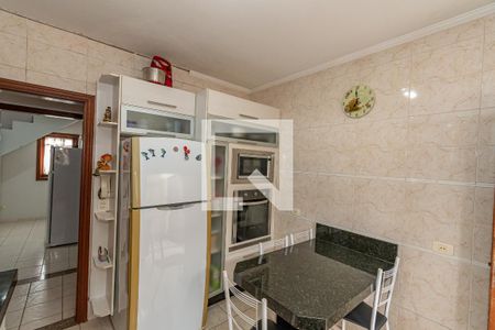 Casa à venda com 269m², 4 quartos e 4 vagasCozinha 