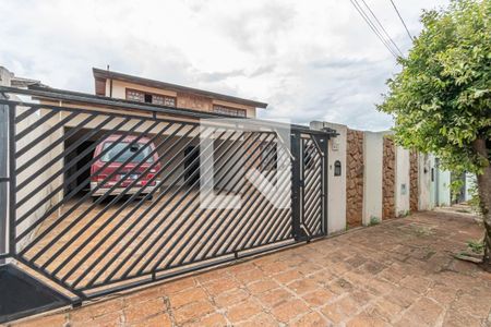 Casa à venda com 269m², 4 quartos e 4 vagasFachada
