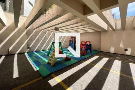 Apartamento para alugar com 37m², 1 quarto e 1 vaga Apartamento para alugar com 37m², 1 quarto e 1 vagaÁrea comum - Playground
